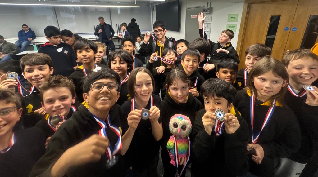 Richmond U11 Team with their Silver Medals at the 2025 Zonal.